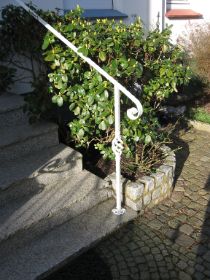 Handlauf mit Schmiedeelementen 1.JPG